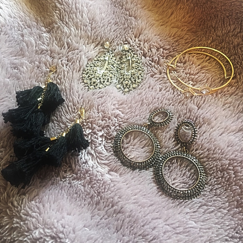 LOT of Earrings